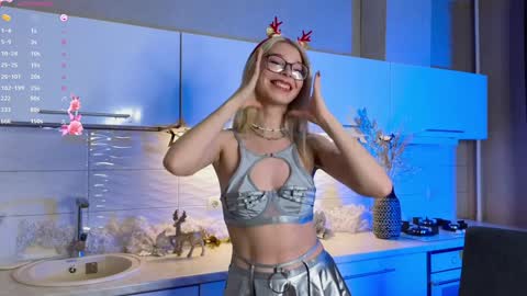 Mona online show from 24, 12, 2024