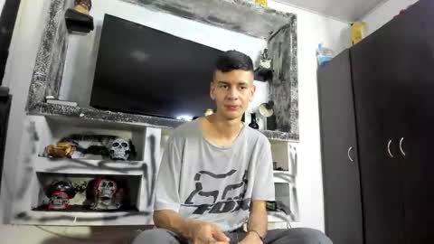 Snapshot of monarquia_ chatting on 15, 3, 2026 nicolas online show from 15, 3, 2026