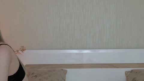 Monaxxx  online show from 19, 1, 2025