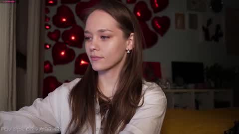 Snapshot of moni_carroll chatting on 6, 3, 2025 Monia Help me get 20000 subscribers online show from 6, 3, 2025