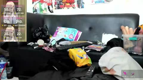 Snapshot of monica_collins chatting on 18, 11, 2025 moni online show from 18, 11, 2025