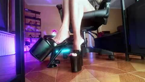 Miss Monica online show from 28, 7, 2026