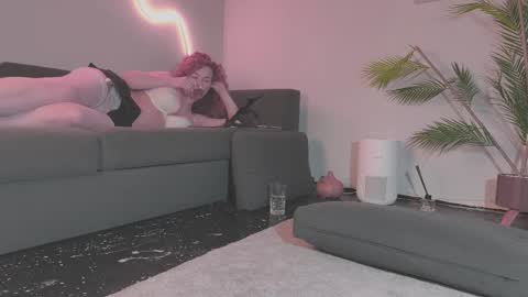 Monica online show from 16, 2, 2026