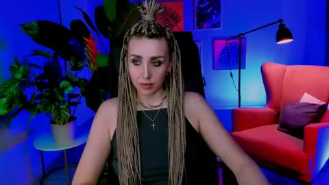 Snapshot of monicariley chatting on 30, 4, 2026 monicariley online show from 30, 4, 2026