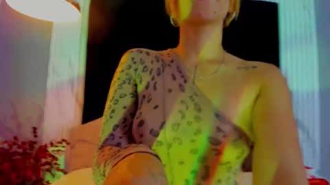 MONIK FOX online show from 12, 9, 2025