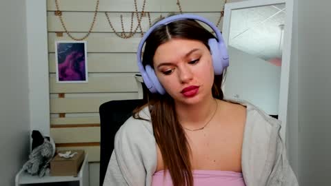 Snapshot of monika_youu chatting on 19, 1, 2025 Monika online show from 19, 1, 2025