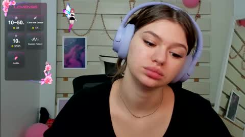 Snapshot of monika_youu chatting on 5, 3, 2025 Monika online show from 5, 3, 2025