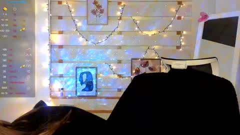 Snapshot of monika_youu chatting on 14, 10, 2025 Monika online show from 14, 10, 2025