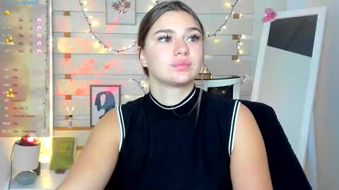 Snapshot of monika_youu chatting on 15, 10, 2025 Monika online show from 15, 10, 2025