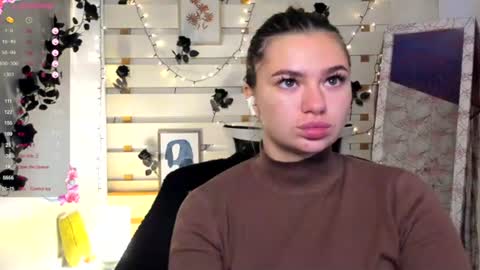 Snapshot of monika_youu chatting on 26, 10, 2025 Monika online show from 26, 10, 2025