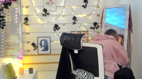 Snapshot of monika_youu chatting on 30, 10, 2025 Monika online show from 30, 10, 2025