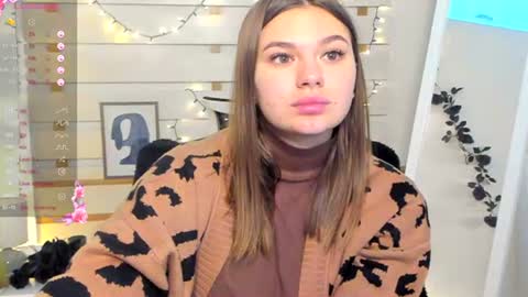 Snapshot of monika_youu chatting on 23, 11, 2025 Monika online show from 23, 11, 2025