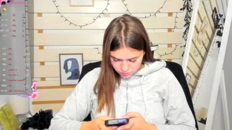 Snapshot of monika_youu chatting on 28, 11, 2025 Monika online show from 28, 11, 2025