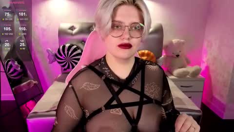 Monica online show from 31, 10, 2025