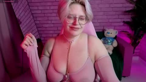 Monica online show from 5, 11, 2025