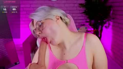 Monica online show from 14, 11, 2025