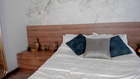 Monique  online show from 29, 1, 2025