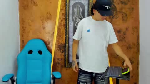 monky_0002 online show from 31, 5, 2026