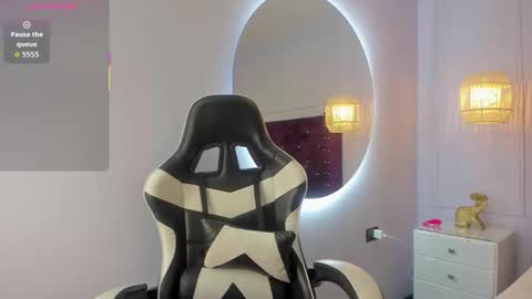   online show from 20, 11, 2025