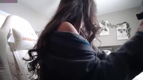 Lydia Mooney online show from 31, 12, 2024