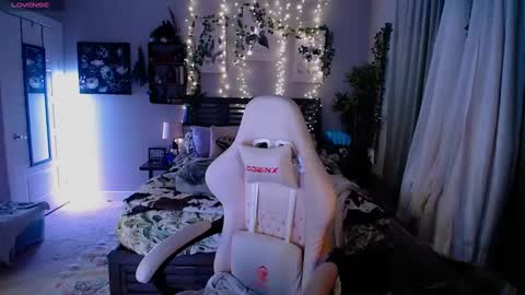 Lydia Mooney online show from 7, 3, 2025