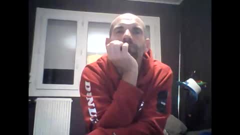 Snapshot of montmasse chatting on 16, 5, 2026 montmasse online show from 16, 5, 2026