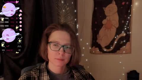 Snapshot of moon__girl chatting on 24, 10, 2025 Roxy online show from 24, 10, 2025