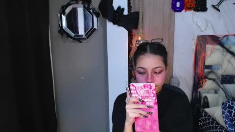 moon_and_fire_ online show from 25, 10, 2025