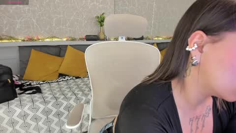 Sarah online show from 21, 4, 2026