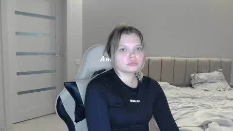 Snapshot of moon_lili chatting on 21, 3, 2026 moon_lili online show from 21, 3, 2026