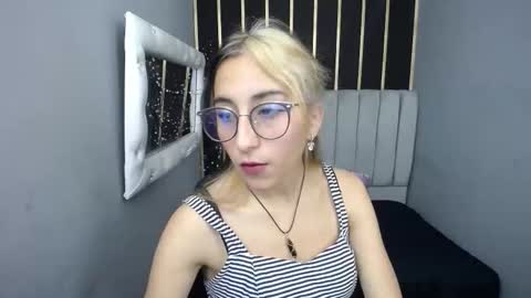 MOON SHUT online show from 6, 3, 2026