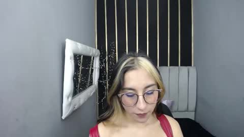 MOON SHUT online show from 9, 3, 2026