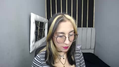 MOON SHUT online show from 13, 3, 2026