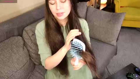 Snapshot of moon_sonata chatting on 21, 11, 2025 Kate Moon online show from 21, 11, 2025