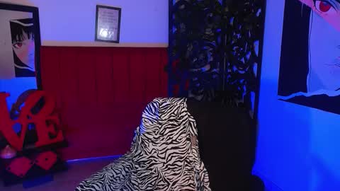 moon_sunflowers online show from 13, 9, 2025