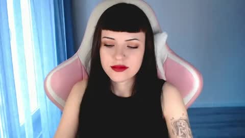 Snapshot of moon_velvet chatting on 23, 4, 2026 sophie online show from 23, 4, 2026