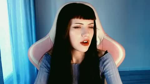 Snapshot of moon_velvet chatting on 8, 5, 2026 sophie online show from 8, 5, 2026