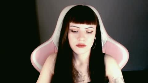 Snapshot of moon_velvet chatting on 15, 5, 2026 sophie online show from 15, 5, 2026