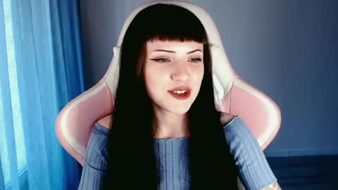 Snapshot of moon_velvet chatting on 17, 5, 2026 sophie online show from 17, 5, 2026