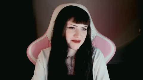Snapshot of moon_velvet chatting on 28, 5, 2026 sophie online show from 28, 5, 2026