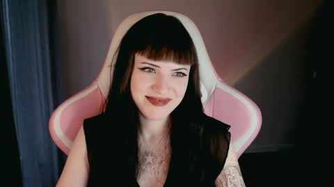 Snapshot of moon_velvet chatting on 31, 5, 2026 sophie online show from 31, 5, 2026
