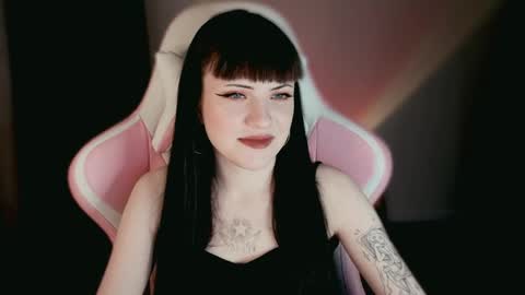 Snapshot of moon_velvet chatting on 8, 6, 2026 sophie online show from 8, 6, 2026
