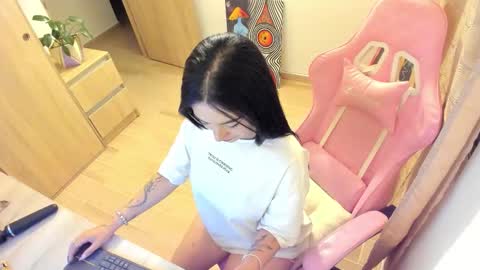 MOON online show from 5, 12, 2025