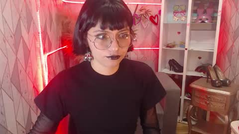 Charlotte online show from 18, 10, 2025