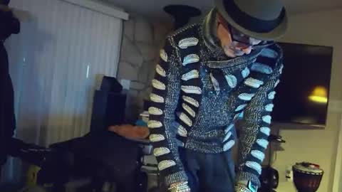 Snapshot of moondanceraa chatting on 2, 12, 2025 moondanceraa online show from 2, 12, 2025