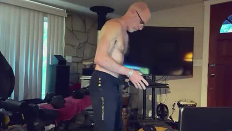 moondanceraa online show from 2, 4, 2026