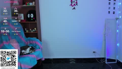 MOON  online show from 25, 1, 2025