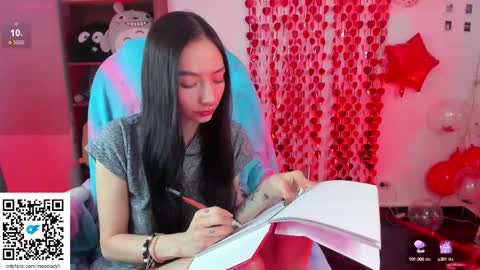 MOON  online show from 24, 2, 2025