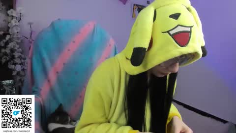 MOON  online show from 15, 9, 2025