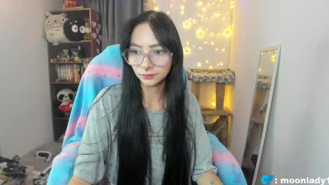 MOON  online show from 6, 4, 2026